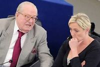 FN : Le Pen vit les d&eacute;clarations de sa fille &quot;un petit peu comme une trahison&quot;
