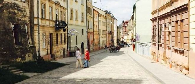 Dans les rues de Lviv (Ukraine).