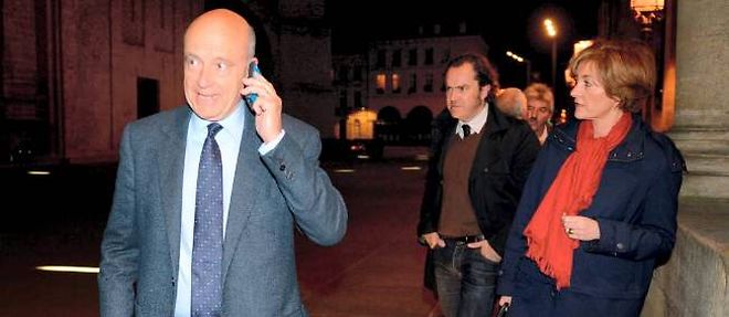 Alain Juppe a eu Nicolas Sarkozy au telephone et doit le rencontrer prochainement pour evoquer la situation calamiteuse de l'UMP.