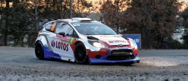 Passe de la DS3 a la Ford Fiesta (ici au Portugal), Kubica s'est remarquablement adapte au rallye WRC apres une carriere en F1.