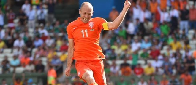 Robben obtient le penalty qui fait basculer la rencontre.