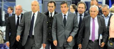 UMP : tous derri&egrave;re Nicolas Sarkozy... ou presque