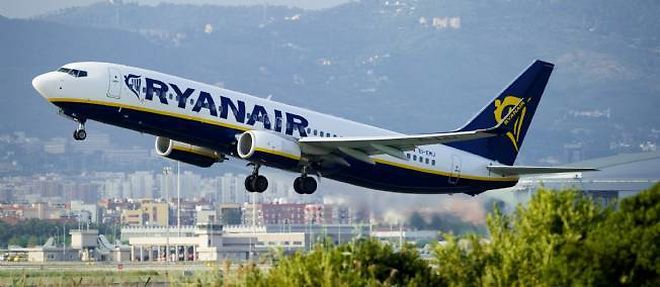 La compagnie low cost Ryanair debite des frais bancaires a chaque paiement par carte.