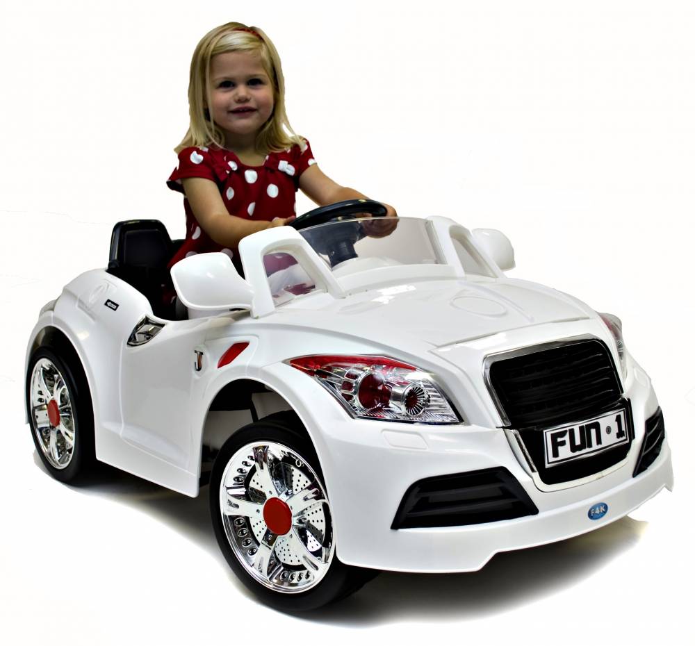 Машина ребенка 4 лет. Детские машинки. Машина для детей. Детские машины для девочек. Электромобиль детский для девочки.