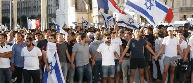 Le Conseil representatif des institutions juives de France (Crif) a appele mardi dans un communique a un "rassemblement unitaire des amis d'Israel" jeudi a 18 h 30 devant l'ambassade d'Israel a Paris, dans le 8e arrondissement.
