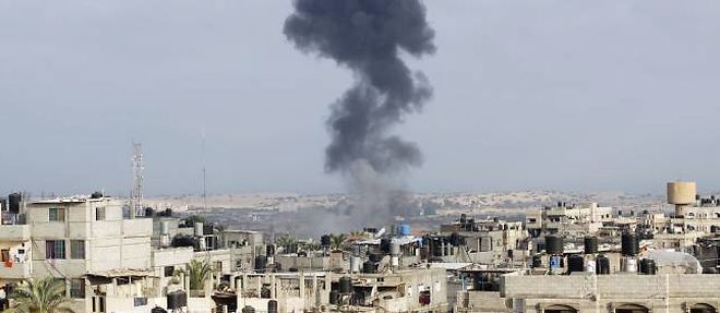 Vendredi matin, malgre le cessez-le-feu decrete pour trois jours, au moins huit Palestiniens ont ete tues. Et la ville de Rafah (photo), dans la bande de Gaza, a ete la cible de tirs d'artillerie.