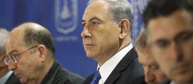 Benyamin Netanyahou preside le cabinet de securite qui s'est reuni vendredi soir.