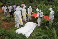 Ebola a fait 932 morts dont 363 en Guinée, 282 au Liberia, 286 en Sierra Leone et un au Nigeria.