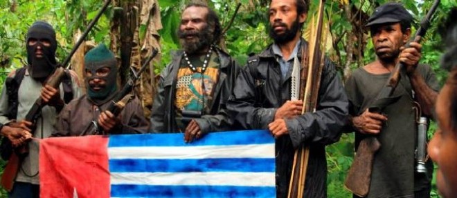 Des rebelles du Mouvement de la Papouasie libre, en juillet 2009.