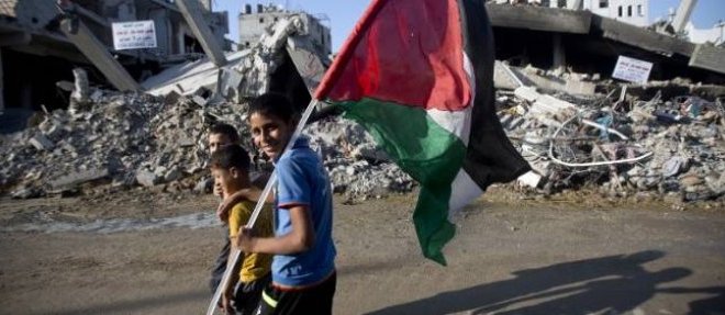 Mardi soir, une foule de Palestiniens est descendue dans les rues de Gaza pour exprimer sa joie.