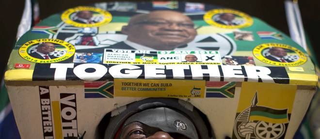 Un militant de l'African National Congress et supporteur de Jacob Zuma lors des dernieres elections generales en Afrique du Sud.
