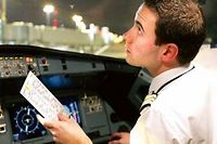 Le salaire mensuel brut d'un commandant de bord d'Air France oscille entre 14 000 et 22 000 euros. (C)Guillaume BONNEFONT/IP3