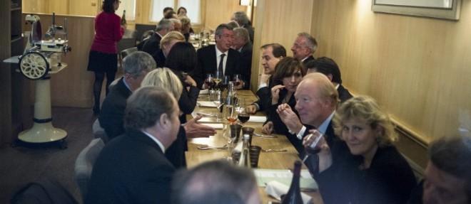 Les amis de Nicolas Sakorzy rassembles lors d'un dejeuner en janvier 2014.