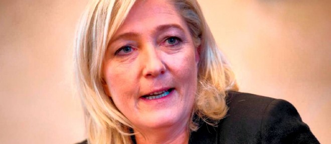 Marine Le Pen lors d'une conference de presse sur le theme "Le Rassemblement Bleu Marine" a Paris en decembre 2012.