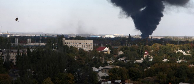 Le porte-parole militaire ukrainien a fait etat de "combats incessants" pour l'aeroport de Donetsk, toujours controle selon lui par l'armee ukrainienne apres deux assauts rebelles la veille avec des chars.