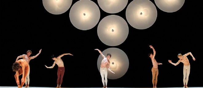 Le ballet "Le marteau sans maitre", compose par Pierre Boulez, a l'Opera Garnier en 2010.