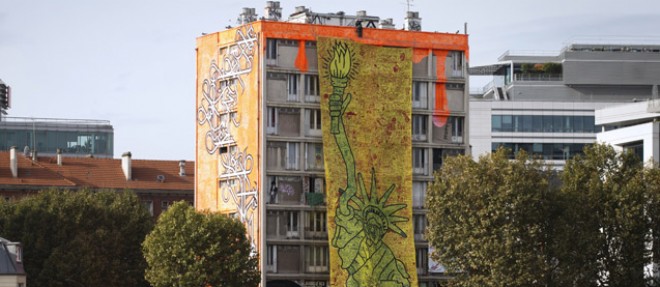 La Tour 13 a Paris, aujourd'hui detruite, qui a accueilli en octobre 2013 une exposition ephemere presentant les oeuvres et installations de 80 "street artistes".