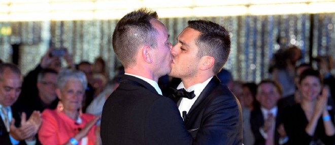 Vincent Autin (a gauche) et Bruno Boileau lors de leur mariage le 29 mai 2013.