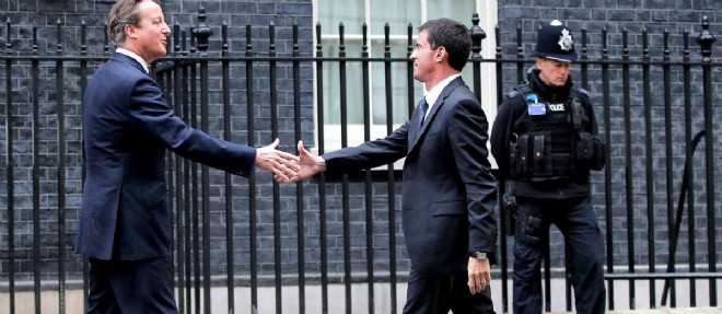 Manuel Valls rencontre David Cameron a Londres, lundi.