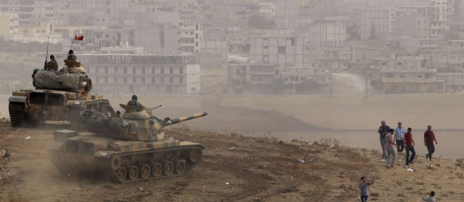 L'armee turque, a la frontiere avec la Syrie.