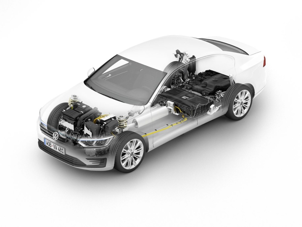 Une version hybride essence rechargeable de 218 ch capable de rouler 50 km en propulsion 100% électrique sera proposée en 2015. ©  VW