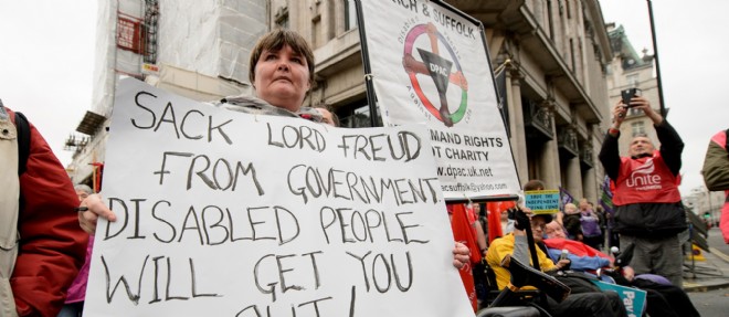 Une marche etait organisee a Londres pour protester contre la baisse des salaires.