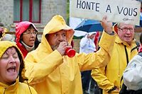 Bretagne : après les bonnets rouges, les cirés jaunes