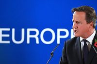 Cameron, en &quot;col&egrave;re&quot;, refuse de sortir son ch&eacute;quier pour l'Europe