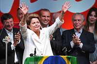 Br&eacute;sil: Dilma Rousseff, r&eacute;&eacute;lue de peu, promet dialogue et changements