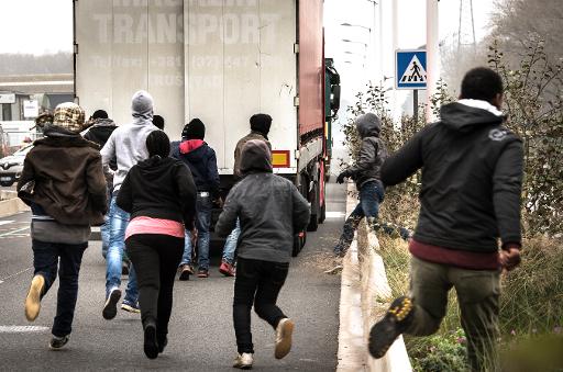 Pourquoi Les Migrants Vont En Angleterre Migrants: Cazeneuve à Calais pour affirmer l'action du gouvernement