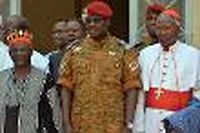 Burkina: le chef du r&eacute;gime de transition va &quot;remettre le pouvoir aux civils&quot;