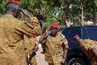 Burkina: consultations du chef de la transition pour &quot;remettre le pouvoir aux civils&quot;