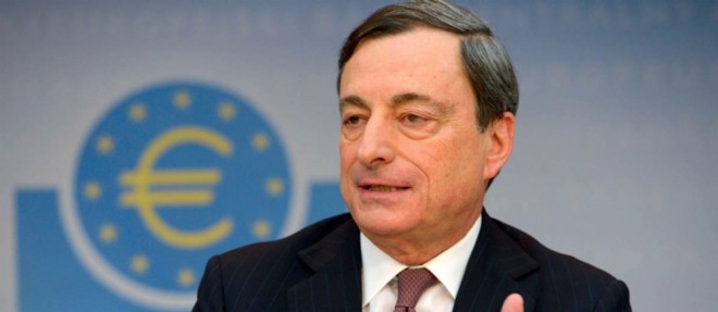 Mario Draghi annonce des mesures de soutien et fait baisser l'euro.