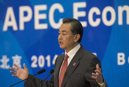 Le ministre chinois des Affaires etrangeres, Wang Yi, lors d'une conference de presse dans le cadre du sommet de l'Apec a Pekin, le 8 novembre 2014
