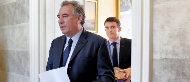 Fran&ccedil;ois Bayrou : &quot;L'UMP et le PS sont morts&quot;