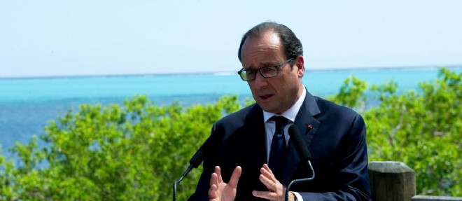 "Ce sont les Caledoniens qui auront le dernier mot", a declare Francois Hollande.