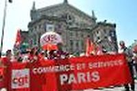 Travail dominical: les syndicats en ordre de bataille contre le projet du gouvernement