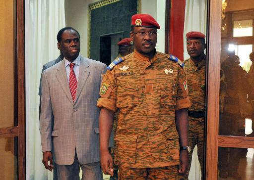 Burkina: le lieutenant-colonel Zida, nomm&eacute; Premier ministre, va former son gouvernement