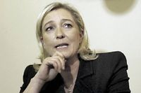 D&eacute;mission de Kader Arif - Marine Le Pen : &quot;&Agrave; chaque mois sa d&eacute;mission&quot;