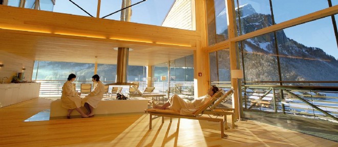 Sur le toit de l'hotel Krone, une "Sky Pa" avec bain de vapeur, sanarium et sauna panoramique.