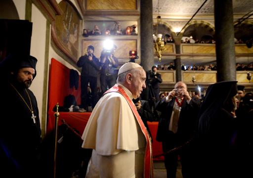 Le pape Francois arrive a l'eglise St George a Istanbul le 30 novembre 2014, dans le cadre de sa visite officielle en Turquie