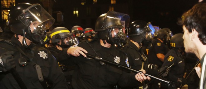 Californie : une manifestation contre les bavures polici&egrave;res d&eacute;g&eacute;n&egrave;re