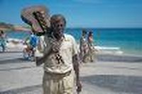 Une statue de Tom Jobim, guitare sur l'&eacute;paule, inaugur&eacute;e sur la plage d'Ipanema