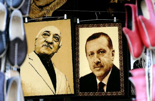 Turquie: un patron de presse inculp&eacute;, mandat requis contre l'ex-alli&eacute; d'Erdogan