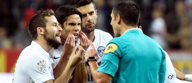 En Ligue 1, le match Lens-PSG du 17 octobre dernier a donne lieu a une grosse polemique arbitrale.