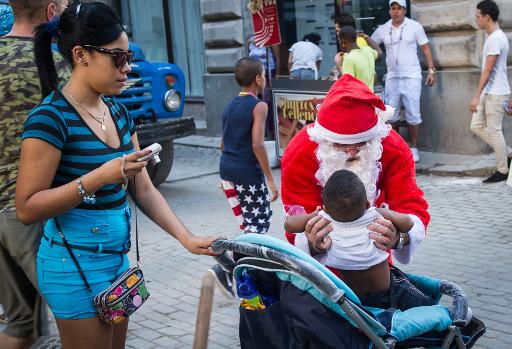 A Cuba, les fêtes de Noël égayées par le cadeau anticipé d'Obama