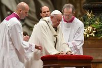 Vatican: le pape c&eacute;l&eacute;bre un No&euml;l assombri par les conflits