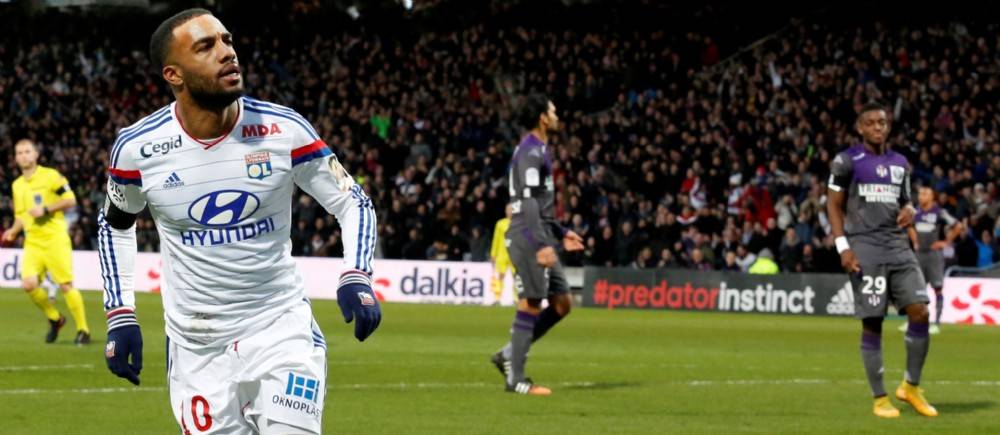 Grace a son double face a Toulouse, Alexandre Lacazette en est a 19 buts en Ligue 1 cette saison.