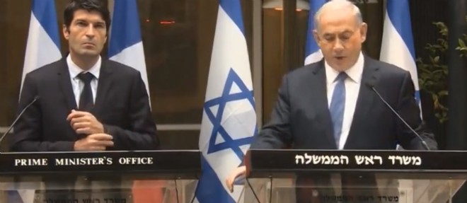 Le Premier ministre israelien s'exprimait vendredi aux cotes de l'ambassadeur de France a Jerusalem. L'occasion d'un lapsus particulierement malheureux.