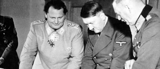 Hitler dans un autre bunker, celui de Goring, a Postdam a une date inconnue.